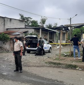 Delincuentes atacan con granadas en Quevedo