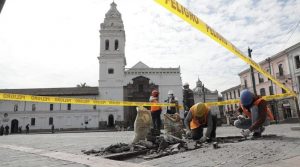 Medidas cautelares para dos personas por daños al centro de Quito