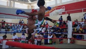 Esmeraldeño irá por el título  mundial de kickboxing en Bolivia