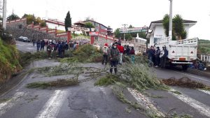 Tres vías cerradas en Ambato por manifestaciones