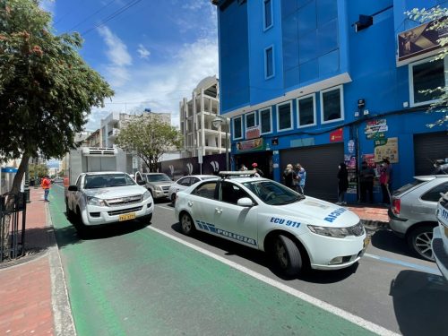 Encuentran dos hombres muertos en una tienda