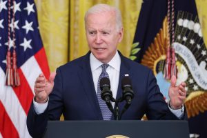 Biden reconoce que es «legítimo» para los estadounidenses juzgar su avanzada edad