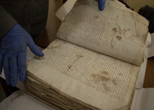 Varios documentos de la colonia se encuentran en el archivo nacional de Ambato.