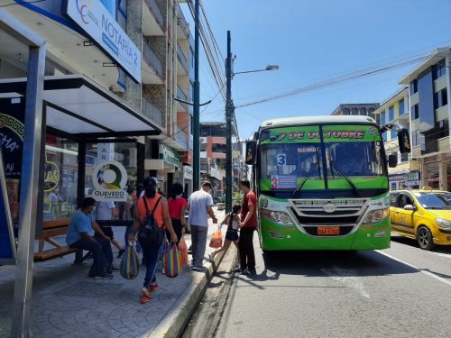 30 buses urbanos en Quevedo no circularán