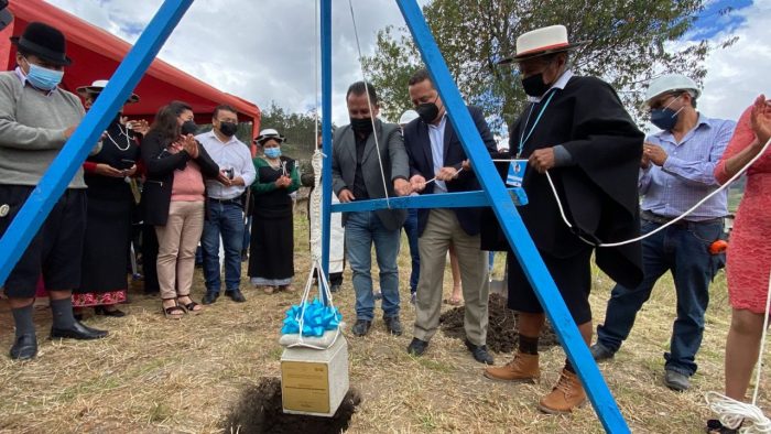 Inició la construcción del Centro de adultos mayores