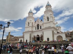 La romería hacia El Quinche se celebra luego de dos años