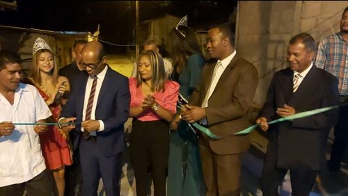 Quingüe inaugura calle de hormigón