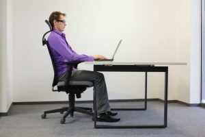 10 consejos para mejorar la postura al estar sentado