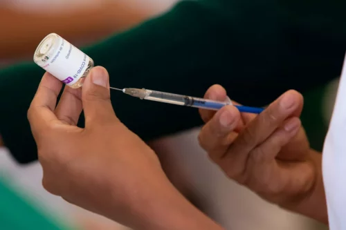 Así puedes registrarte si recibiste la vacuna contra el covid fuera del país