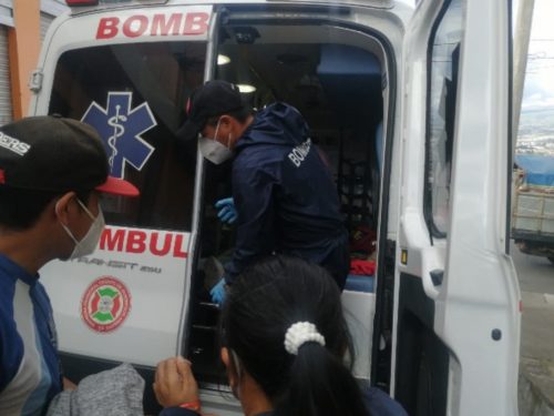 Ladrones apuñalan a un joven al intentar robarle