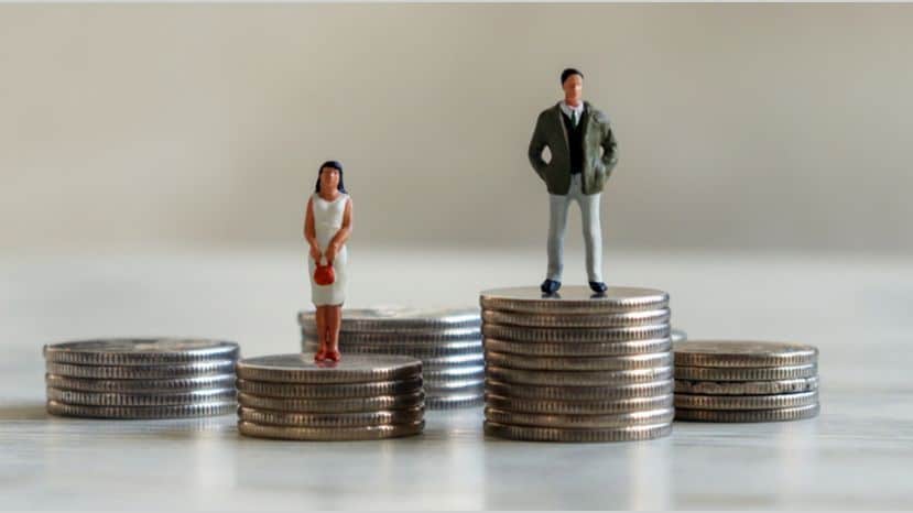 Mujeres asumen discriminación salarial desde la postulación