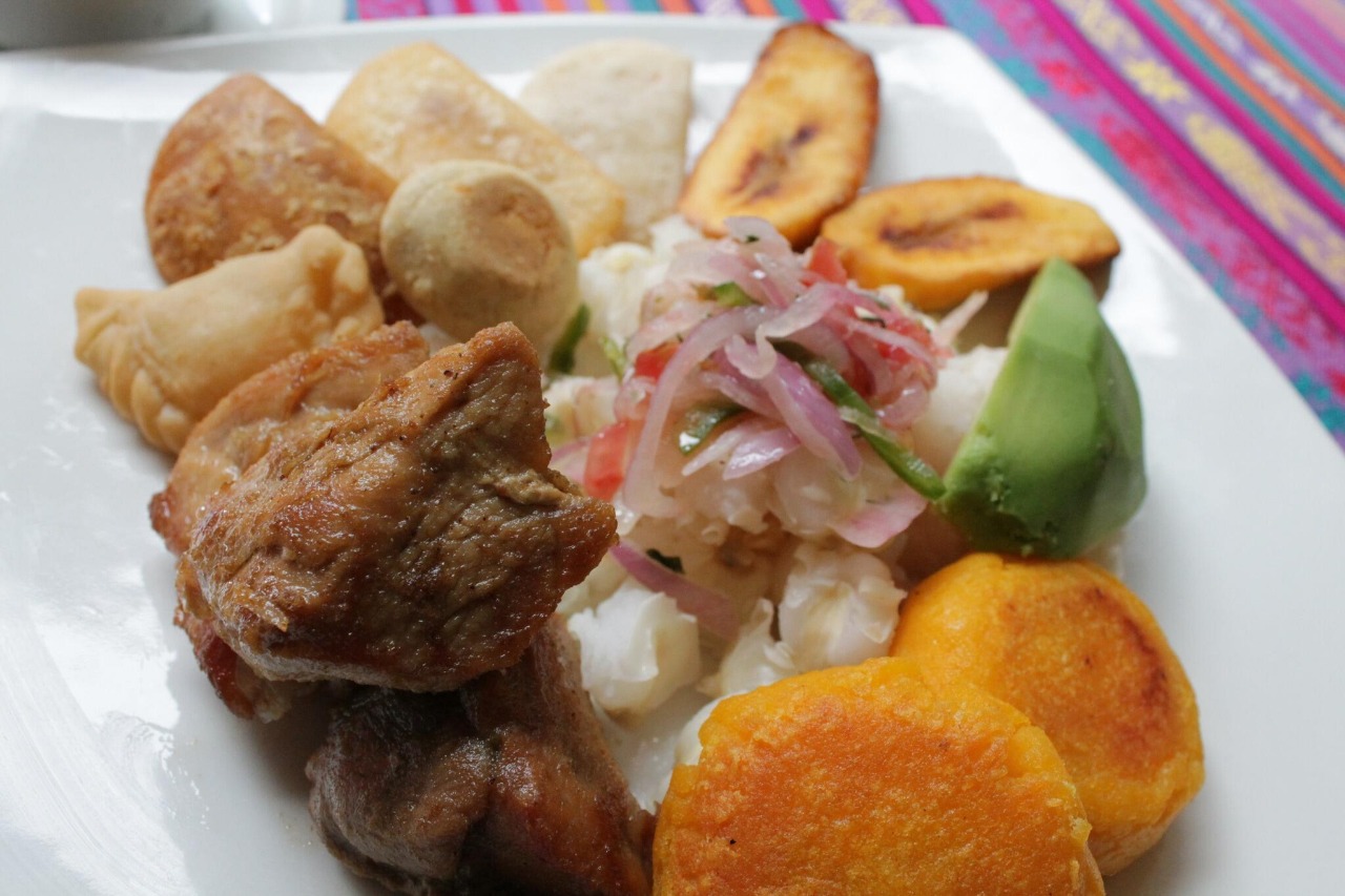 Plato. Este plato tradicional, en Imbabura, normalmente está acompañado de productos como el mote, tostado, papas y queso. (Foto: Ministerio de Turismo)