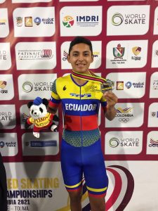 Nicolás García gana oro en el Mundial de Patinaje