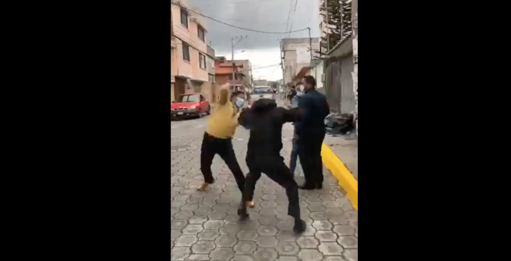Dos funerarias se disputaron a golpes un muerto en Quito