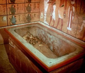 Hace 99 años, un aguador tropezó con la tumba de Tutankamón