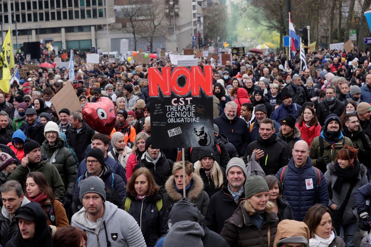 Protestas en Bruselas por medidas contra Covid-19