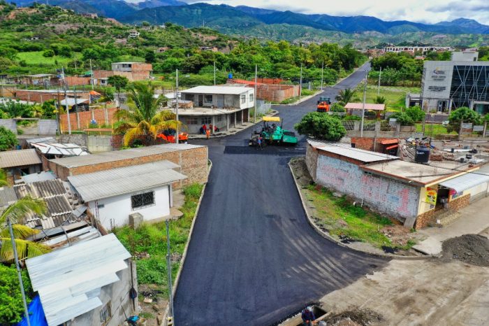 Avanza regeneración urbana en Catamayo