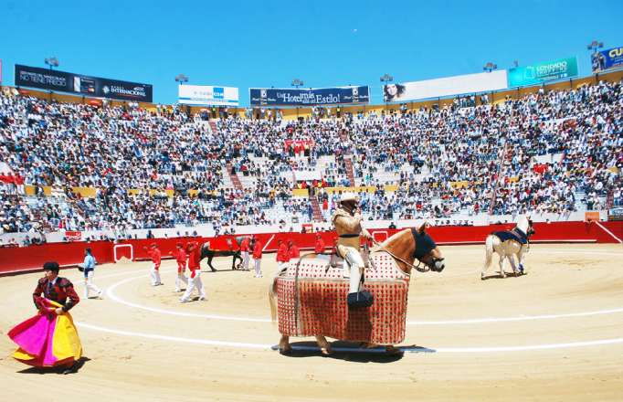 Corrida en la plaza de toros de Quito en 2011, los últimos espectáculos de este tipo en ese escenario.
