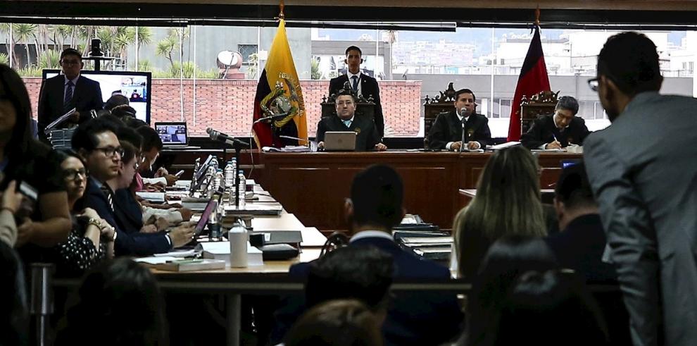 Las emisión de alertas rojas dependen de lo político