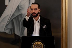 Bukele agita El Salvador por su deseo de repetir en la Presidencia