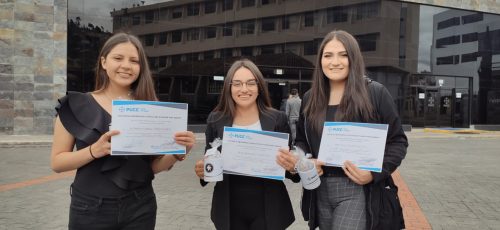 Emily Sánchez, Ailín Acosta y Adriana Pérez ganadoras del segundo lugar.