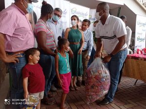 Más de 60 mil fundas de caramelos  entrega  el Alcalde de Quinindé