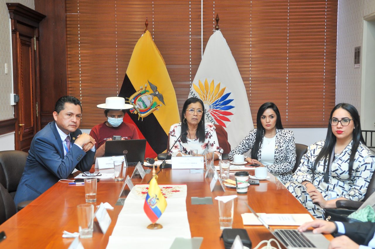Asamblea investigará falta de medicinas en los hospitales
