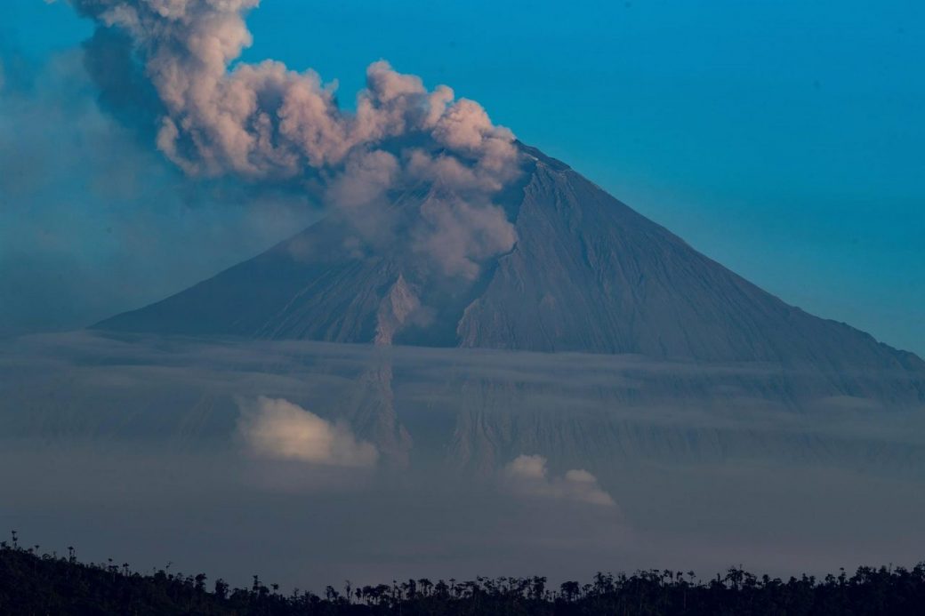 Actividad eruptiva del volcán Sangay