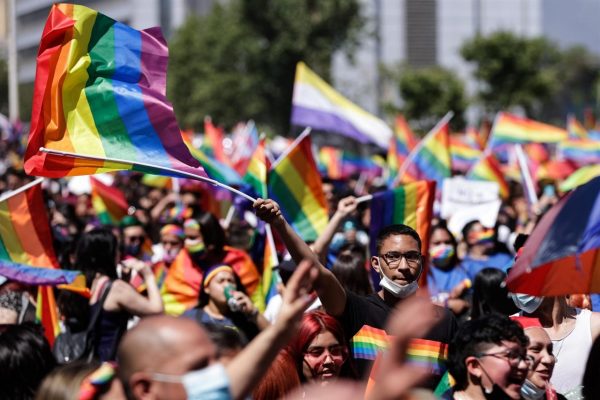 Chile aprueba matrimonio entre personas del mismo sexo