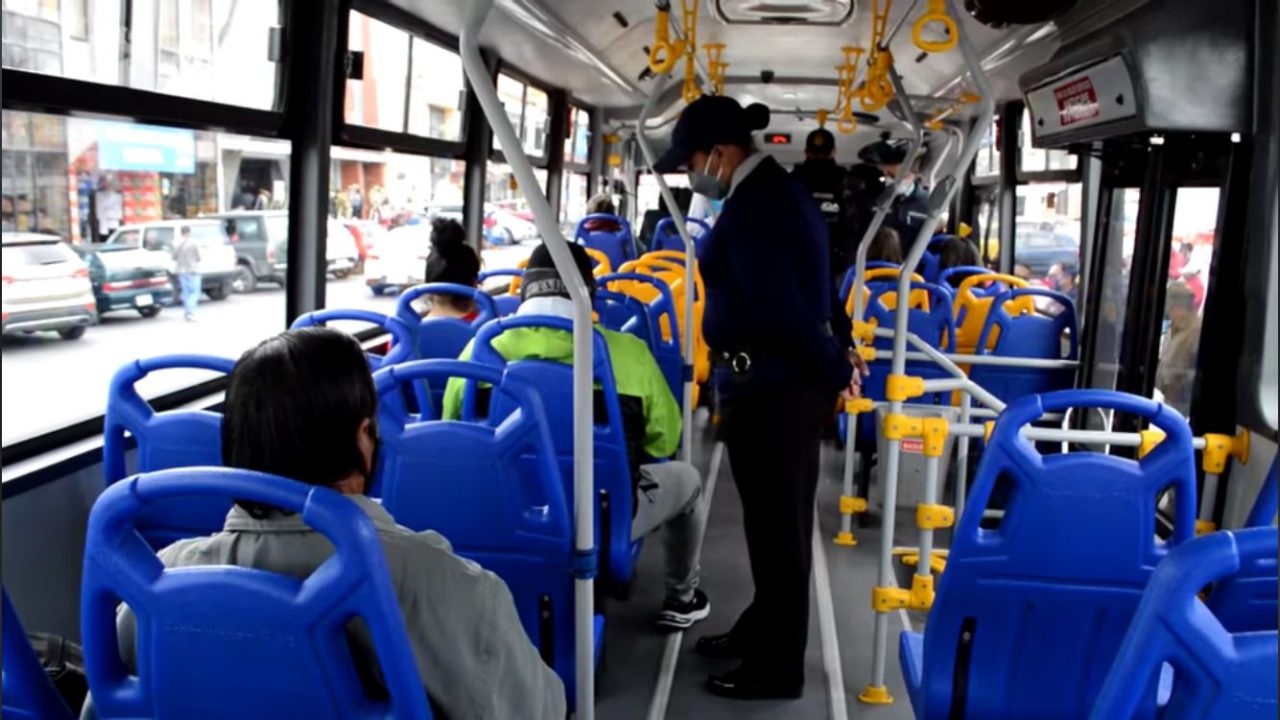 Requisito. Para los buses interprovinciales se pide el carnet en la terminal, antes de comprar el pasaje, mientras que en los urbanos los operativos son esporádicos, por el momento.