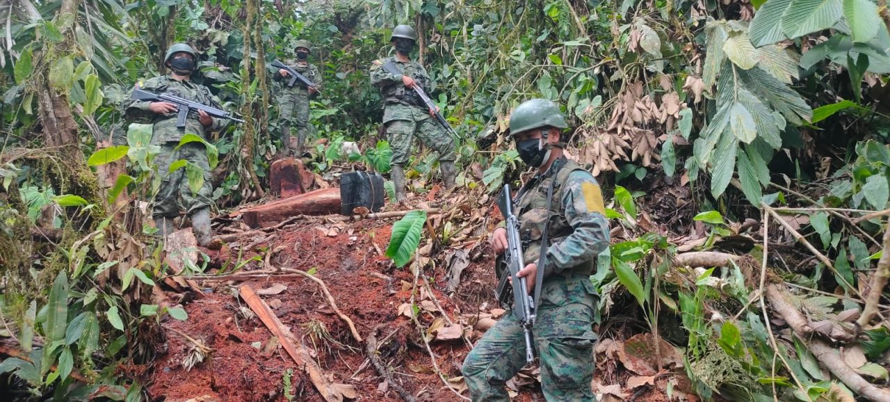 Evidencias. Apenas iniciado 2022, el personal militar localizó indicios de actividades mineras ilegales en zonas rurales de Carchi e Imbabura.