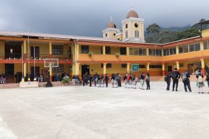 Suspenden clases en Unidad Educativa de Celica por covid