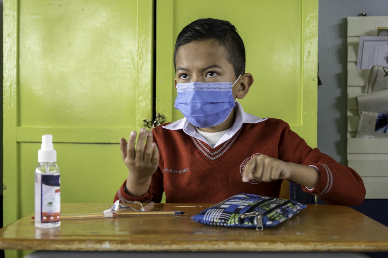 Situación. En Ecuador hay 4 millones de estudiantes. Unicef detalla que cerca de 100 mil han abandonado la escuela desde la pandemia.