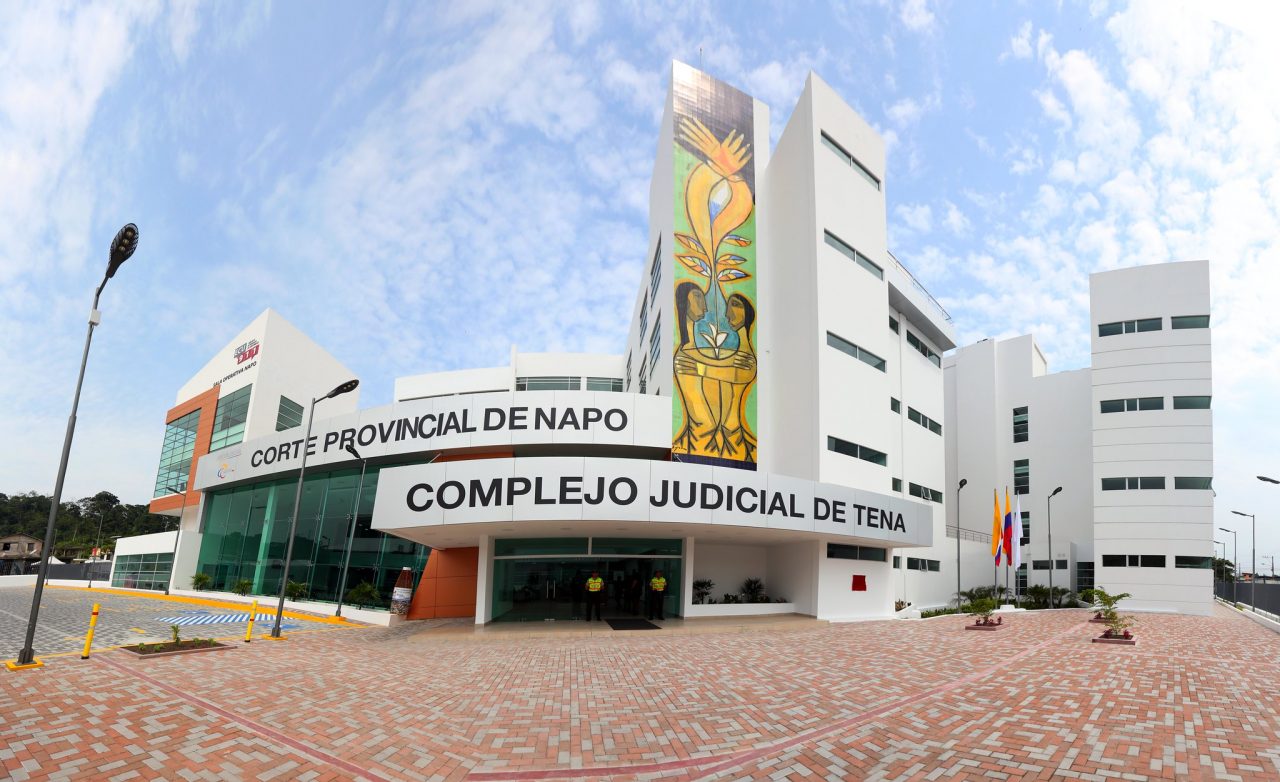 EVENTO: Obra artística en el Complejo Judicial de Tena que fue inaugurado en 2014. Existe un contrato para otros murales.