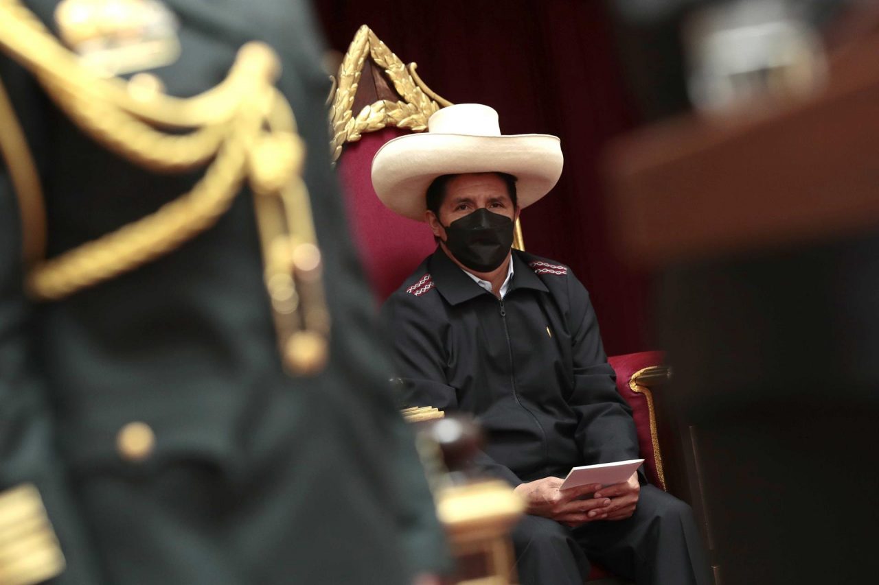 El presidente peruano Pedro Castillo afronta tres investigaciones. La una por el ascenso de militares y la otra por presuntos actos de corrupción.