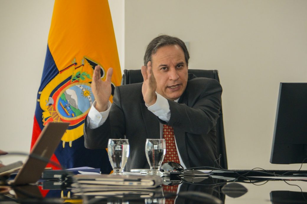 El ministro de Economía, Simón Cueva, es optimista sobre la situación fiscal del país.