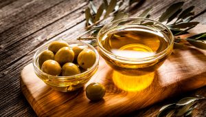 Media cucharada diaria de aceite de oliva alarga la vida