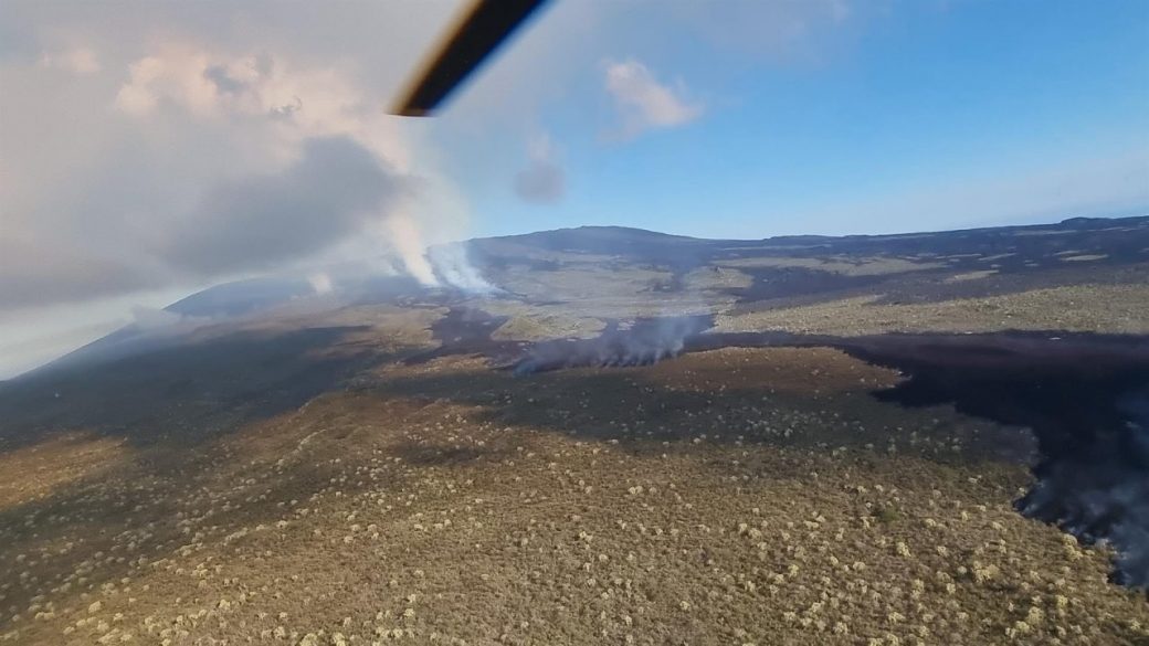 Imagen de la erupción del volcán Wolf. Foto: Parque Nacional Galápagos