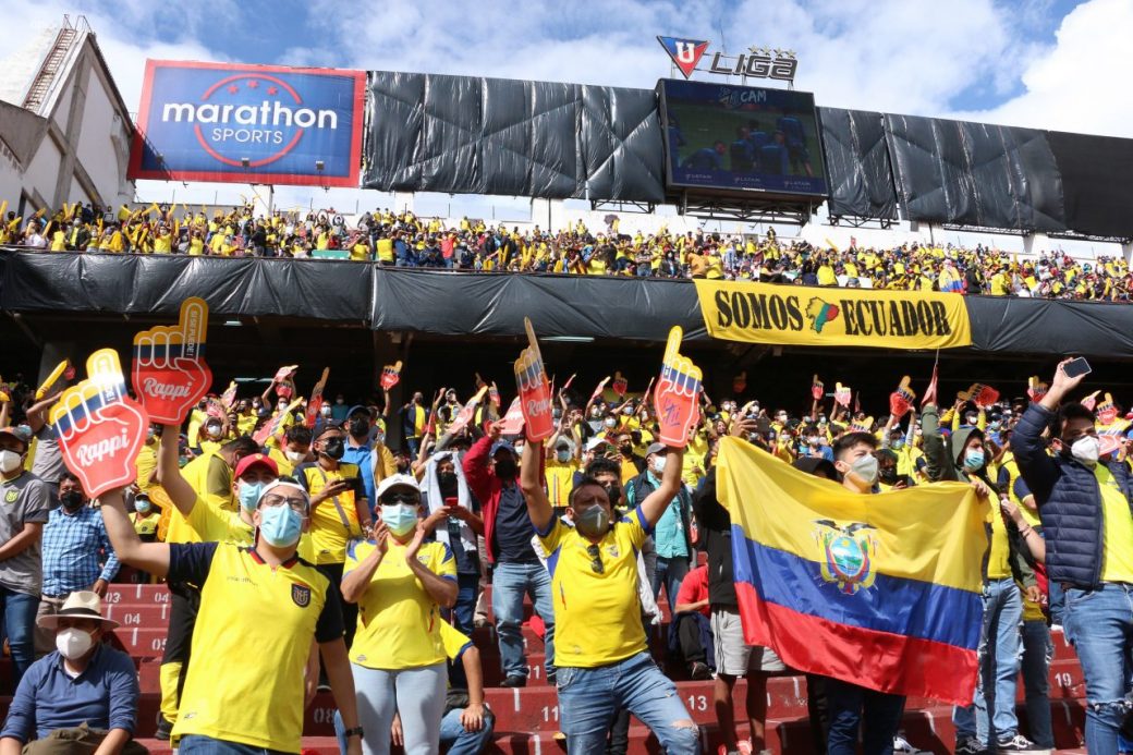 Público durante el encuentro eliminatorio entre Ecuador y Brasil. FOTO: API