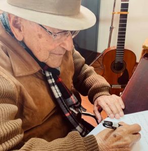 Muere el artista Nicolás Fiallos a los 102 años de edad