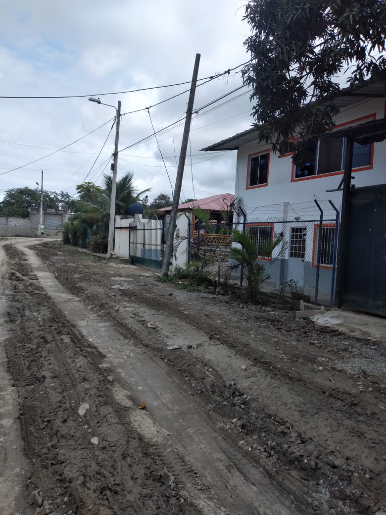 Fiscalizan construcción de sistema de alcantarillado