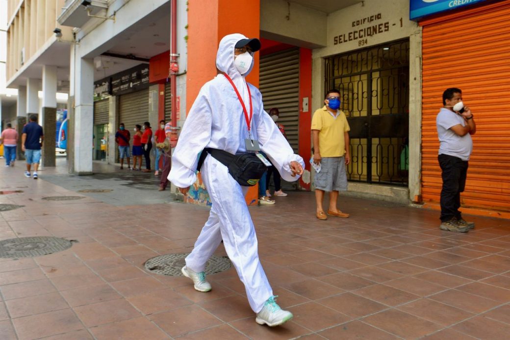 Guayaquil reduce aforos y prohíbe espectáculos por el covid