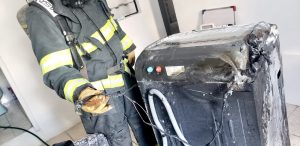Cable de una lavadora provocó un incendio en una casa en Quito