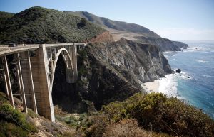 Tsunami llega a EE.UU. y Canadá con olas de más de 1 metro