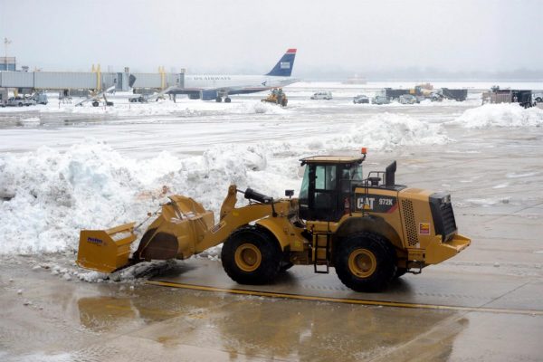Las autoridades reportaron que solo este lunes fueron cancelados 1.314 vuelos en EE.UU.