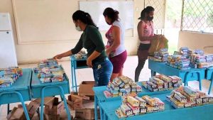 Kits alimenticios se entregan en las escuelas
