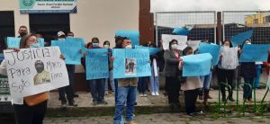 Apoyo. En Tulcán se organizó un plantón, el 14 de febrero de 2022, como muestra de apoyo a Marco Parra, pidiendo a los jueces actuar en beneficio de la seguridad ciudadana.