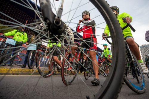 Manifestación en capital ecuatoriana exige mayor seguridad para ciclistas