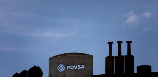 La petrolera estatal PDVSA, orgullo y fuente de ingresos de Venezuela, fue llevada a la ruina por el chavismo.