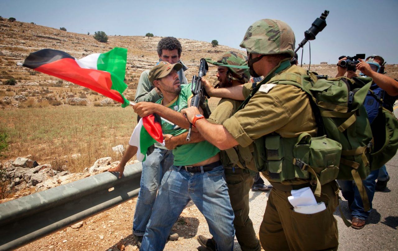 Las políticas israelíes generan permanente reacción negativa entre la población palestina hacinada en la zona de Gaza.